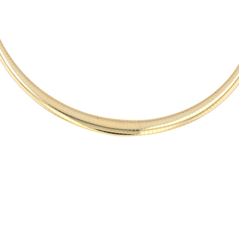 Acheter Collier maille oméga or jaune 39.54g Comme neuf - 5240,00 € Collier maille oméga or jaune 39.54g Comme neuf - reconditionné disponible sur Gemme Les Bijoux